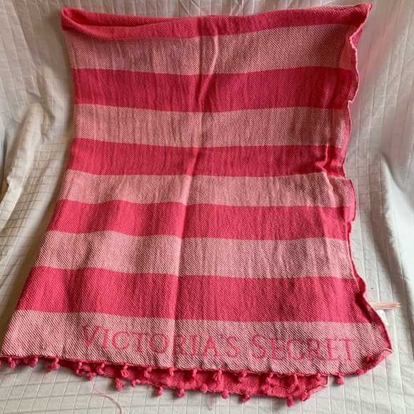 Victoria Secret blanket 🥰 throw - Picture 4 of 9